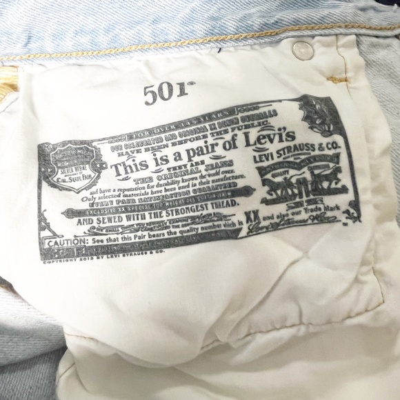 Levis 501 Straight Leg Light Wash Button Fly Jeans size 31 - Picture 7 of 9